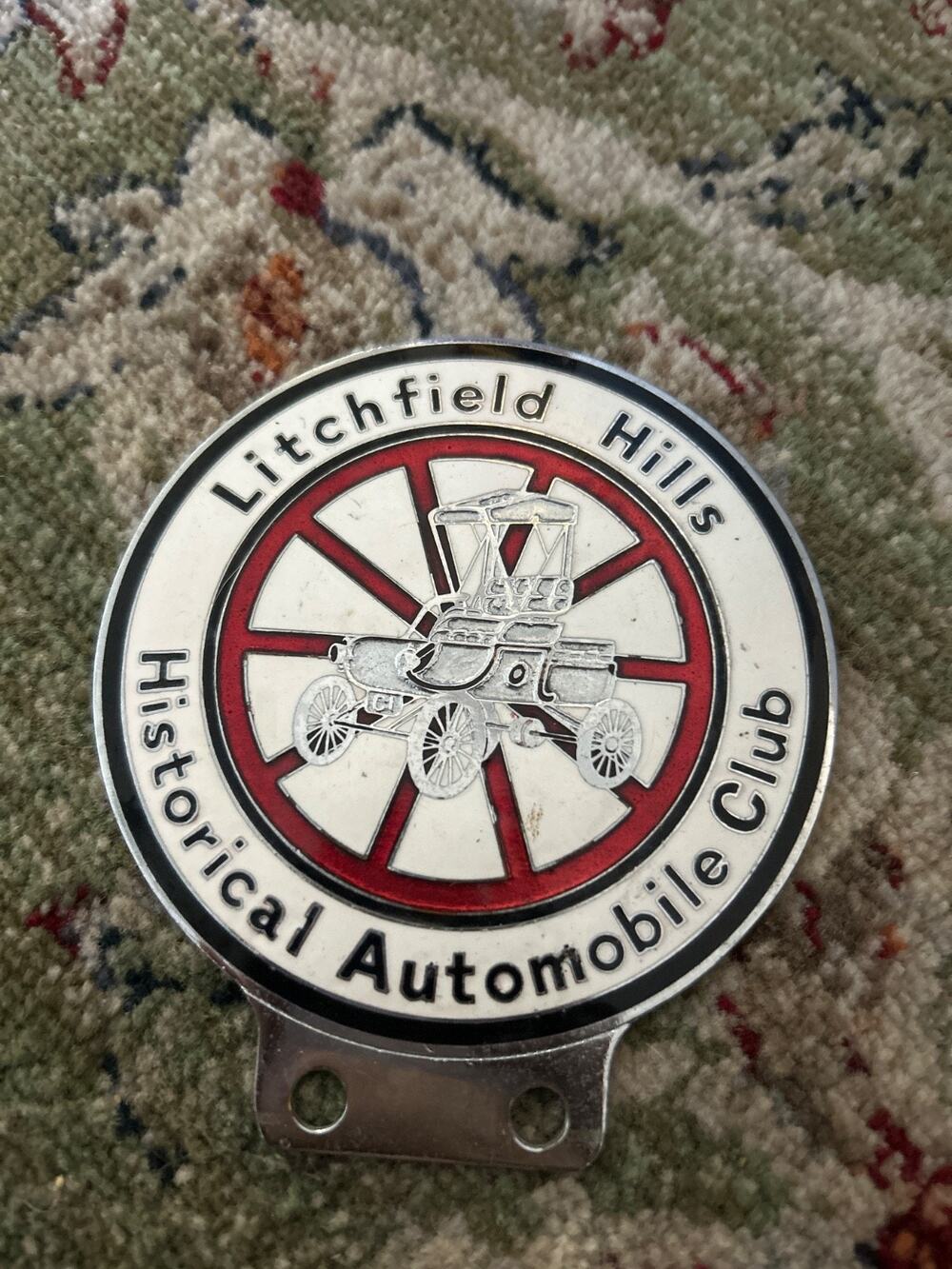 LITCHFIELD HILLS HISTORICAL AUTOMOBILE CLUB BADGE LICENSE PLATE TOPPER